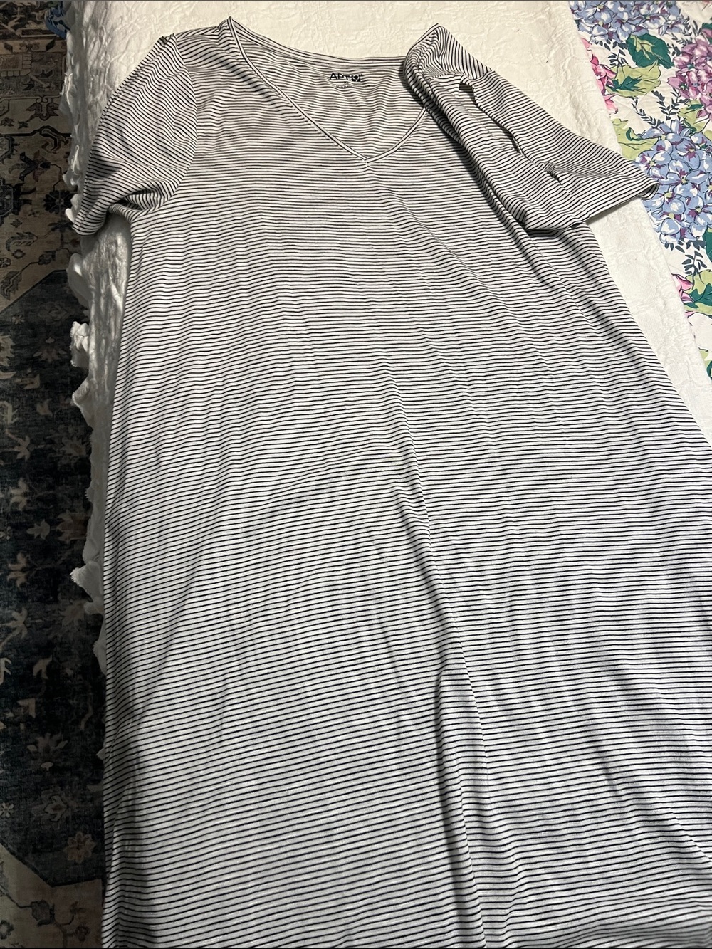 Apt. 9 Black & White Striped V-Neck Midi Tee Dress